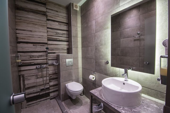 Room 14 of 17