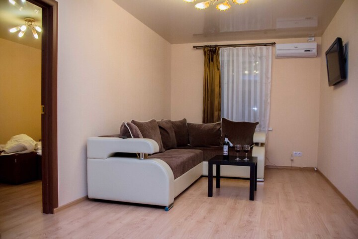 Room 10 of 20