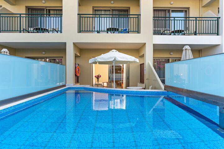 Pool 62 of 234