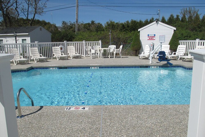 Pool 26 of 50