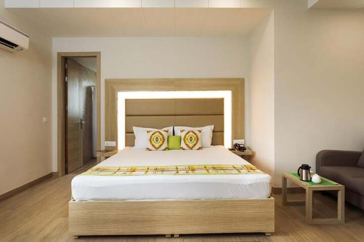 Room 7 of 27