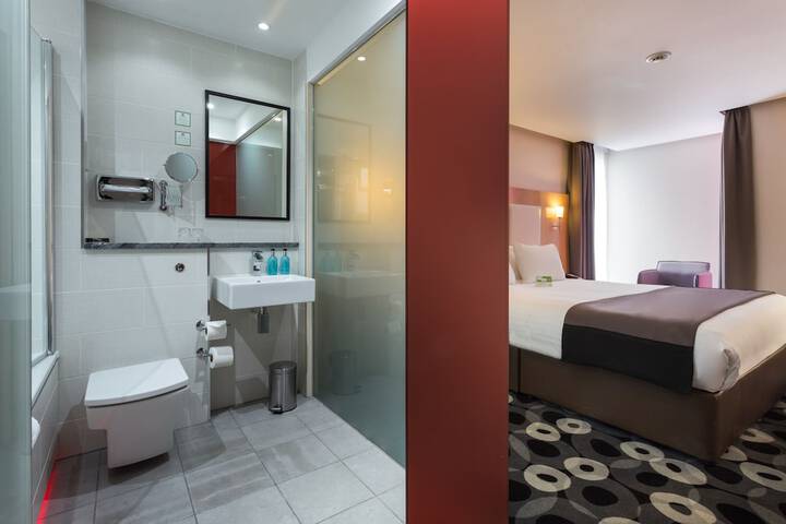 Room 16 of 71