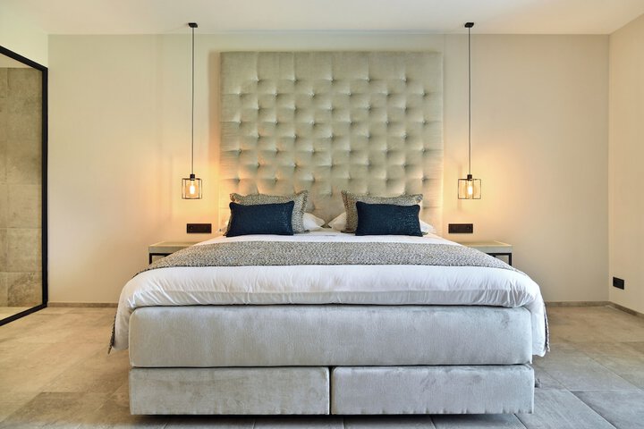 Room 25 of 68