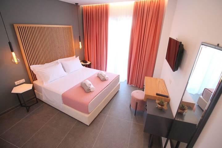 Room 9 of 38