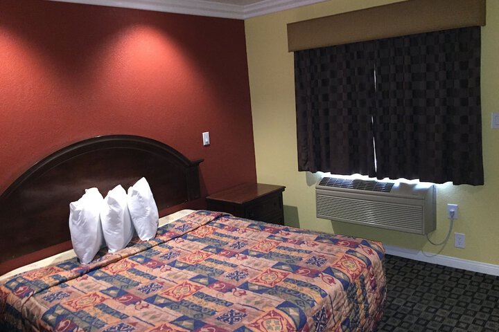 Standard | King Bed (27 of 31)