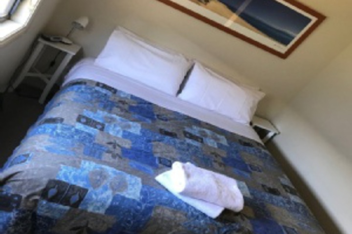 Room 141 of 228