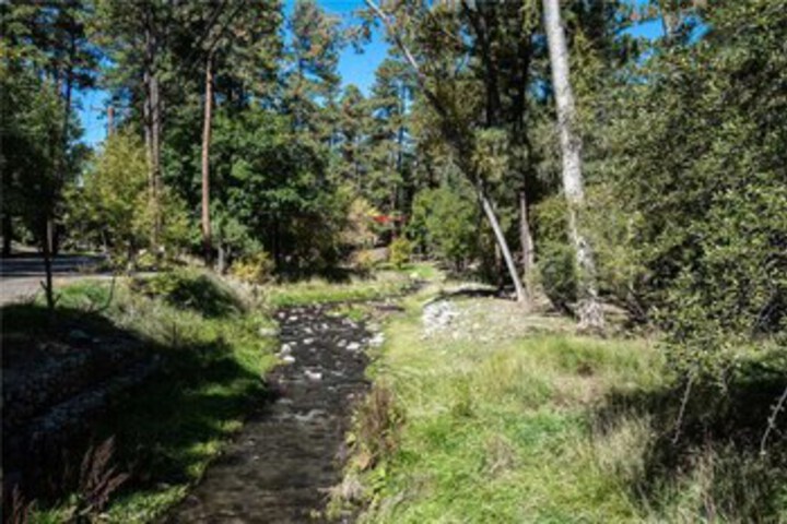 Property Grounds 25 of 37