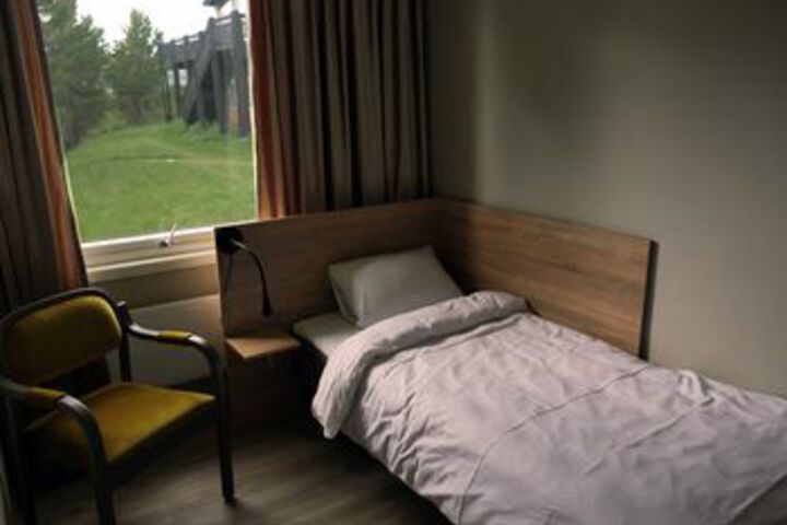 Room 44 of 59