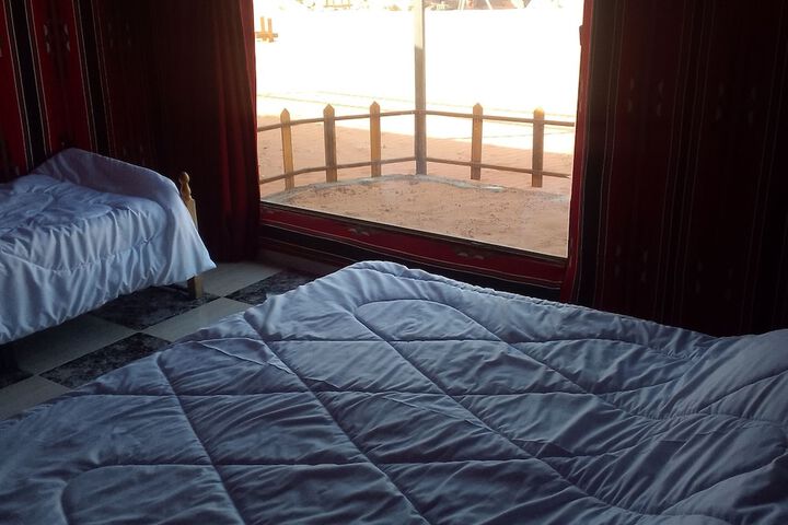 Room 30 of 33
