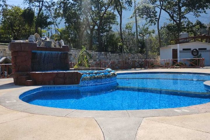 Pool 32 of 38