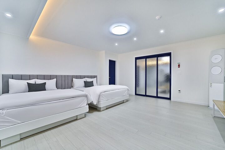 Room 19 of 43