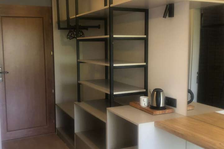 Room 12 of 81