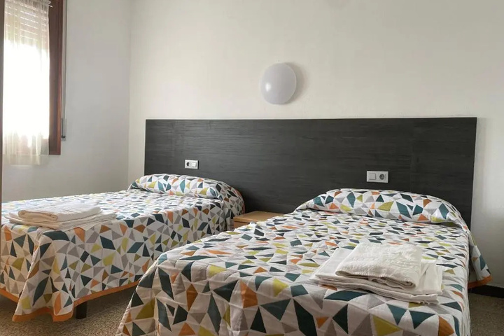Room 2 of 4