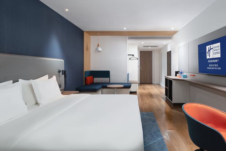 Room 20 of 61