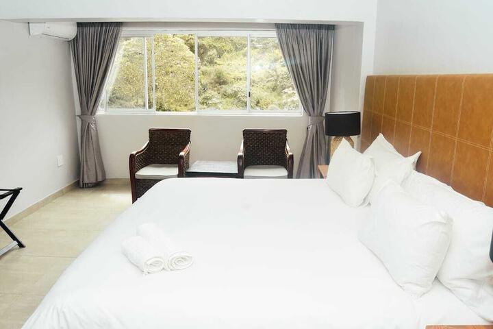 Room 10 of 47
