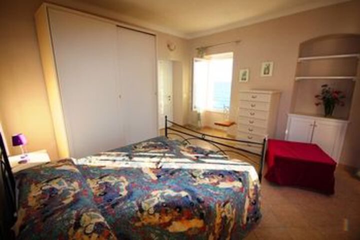 Room 43 of 97