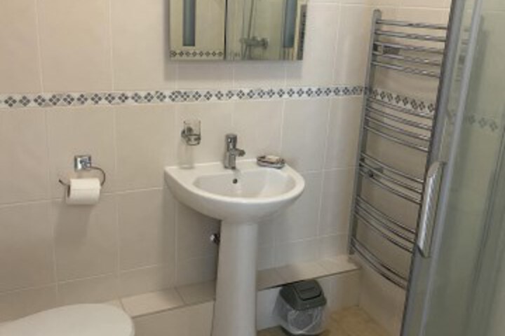 Room 3 of 20
