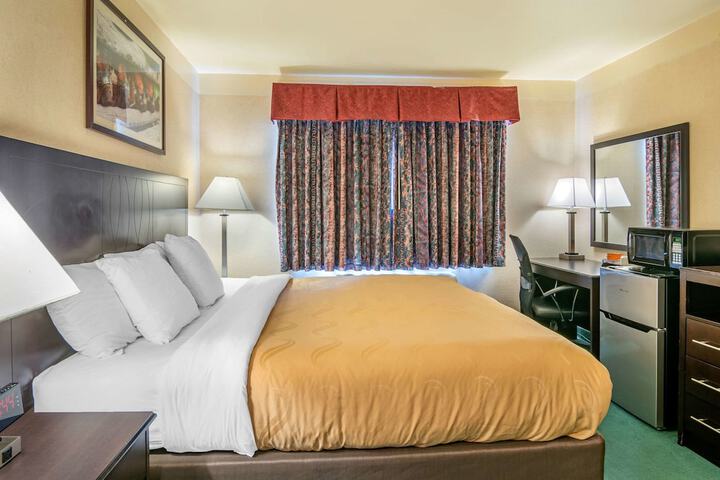 Room 41 of 107