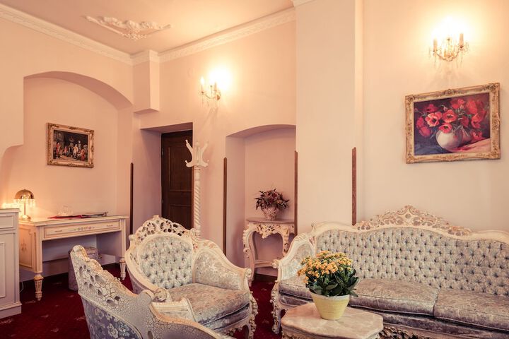 Room 34 of 65