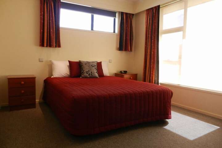 Room 12 of 114