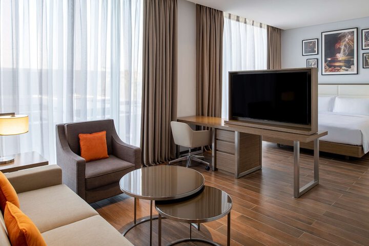 Room 10 of 41