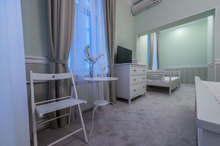 Room 5 of 40