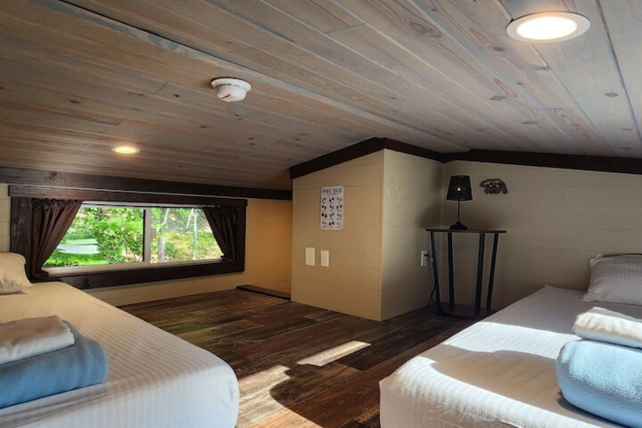 Room 16 of 313