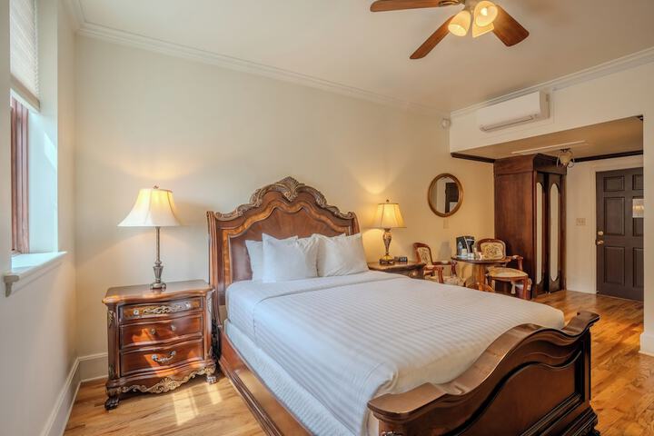Room 40 of 95