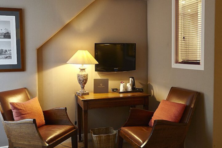 Room 21 of 61