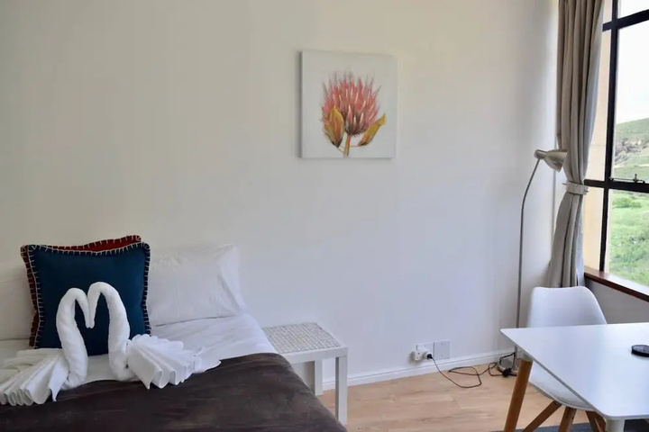 Room 2 of 12