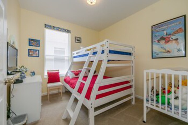 Room 27 of 28