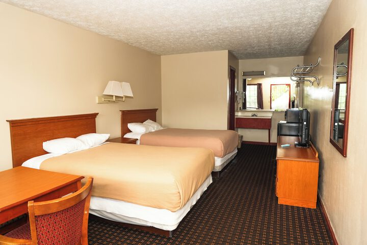 Room 5 of 15