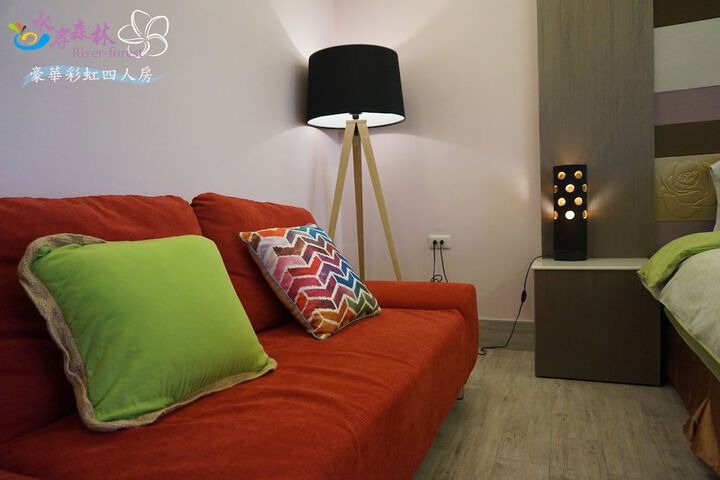 Room 52 of 185