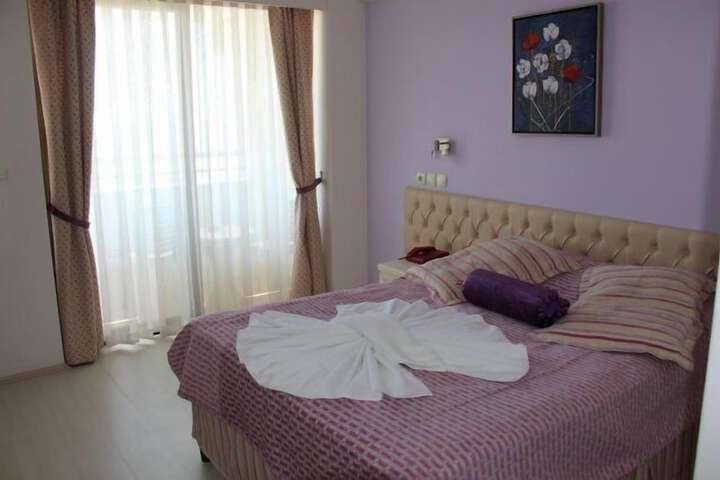 Room 8 of 49