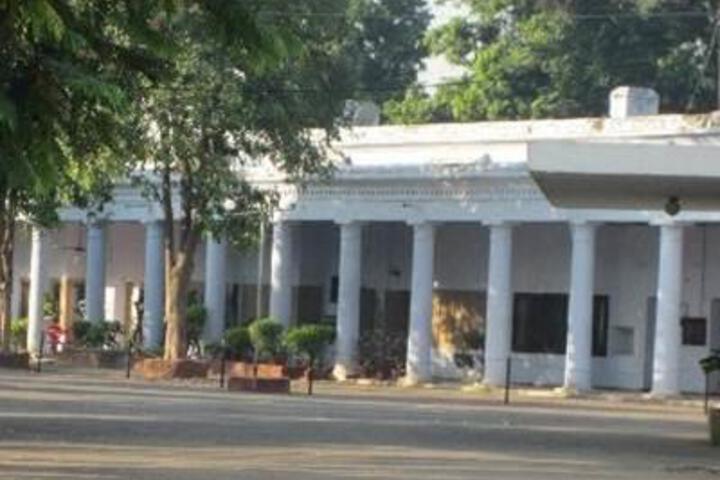 Lauries Hotel