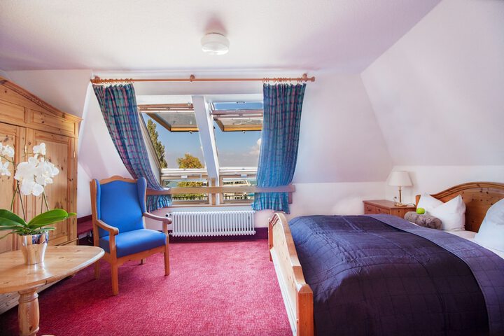 Room 5 of 70