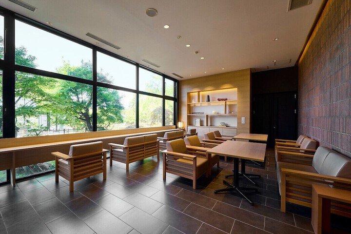 Guest Lobby