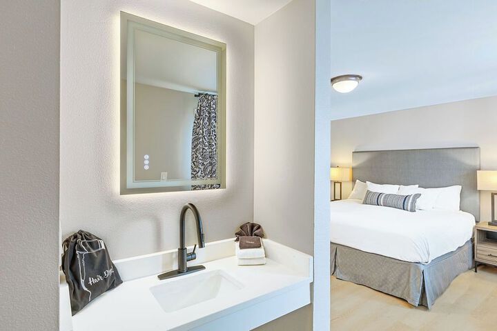 Room 11 of 70