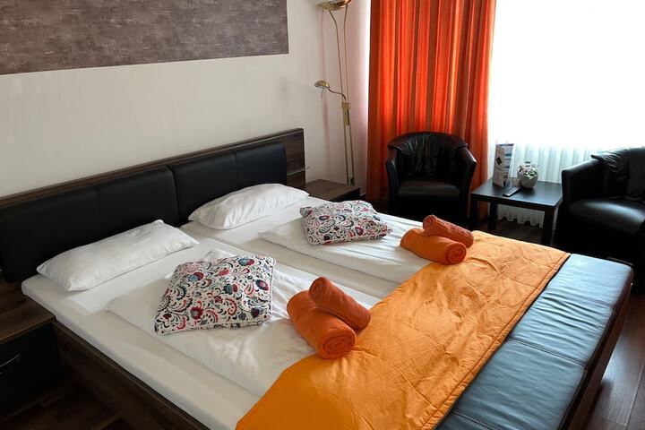 Room 7 of 72