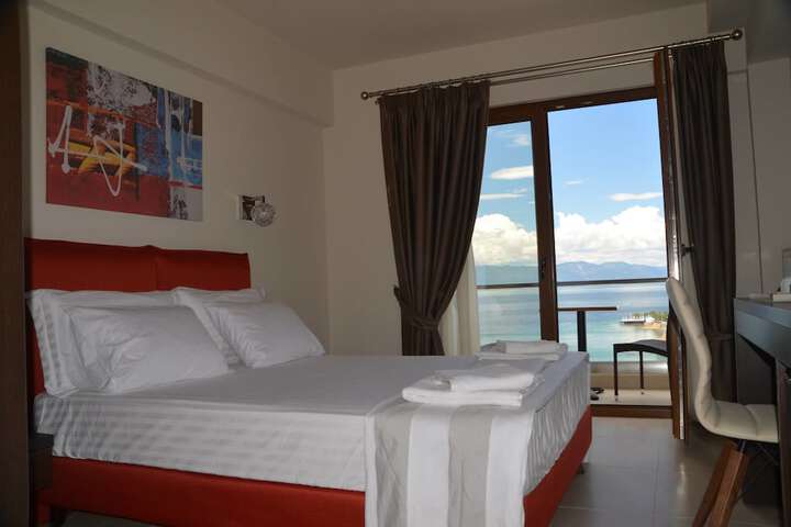 Room 2 of 36