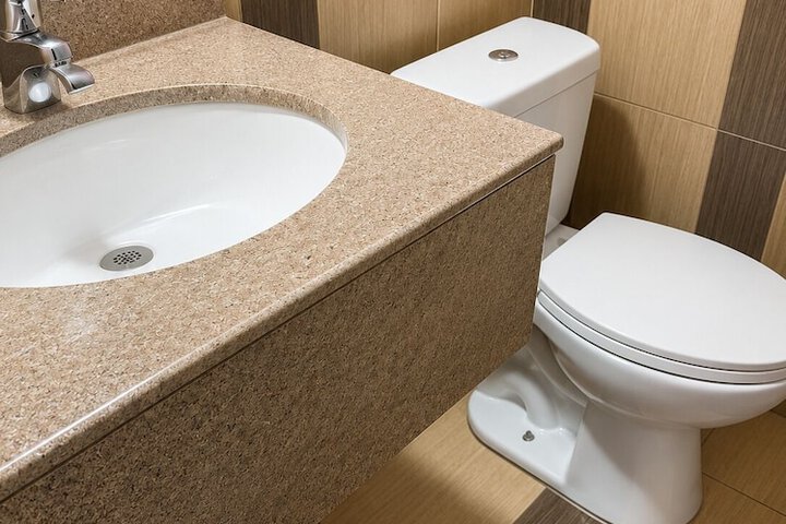 Room 7 of 10