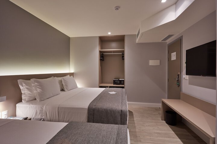 Room 15 of 53