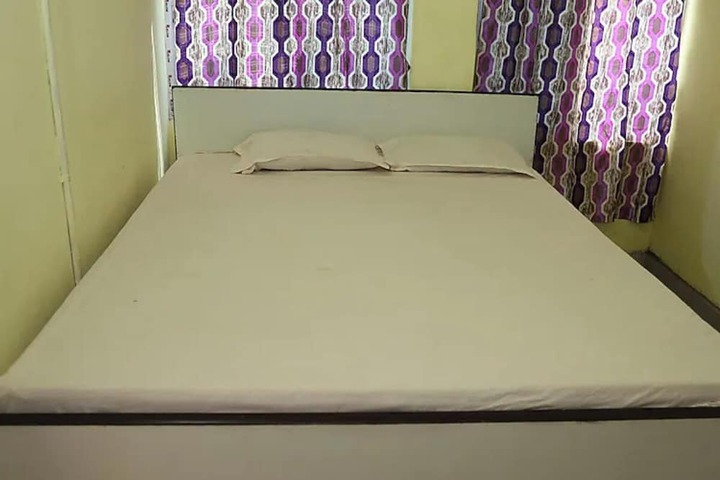 Room 3 of 12
