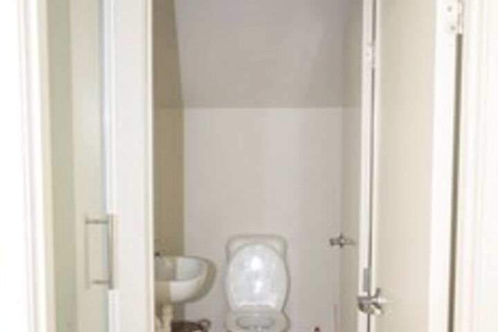 Room 5 of 23