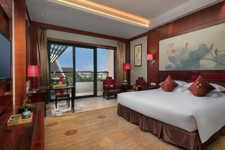 Room 14 of 36