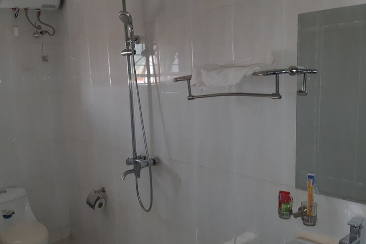 Room 12 of 20