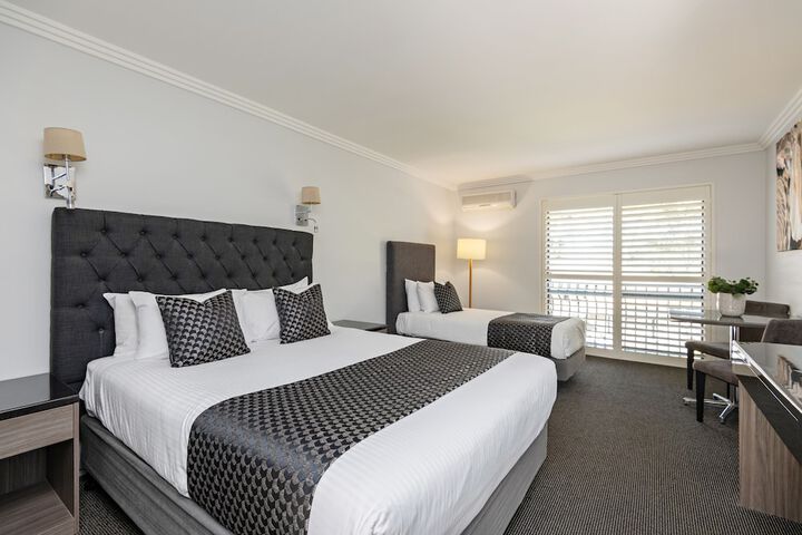 Room 10 of 60