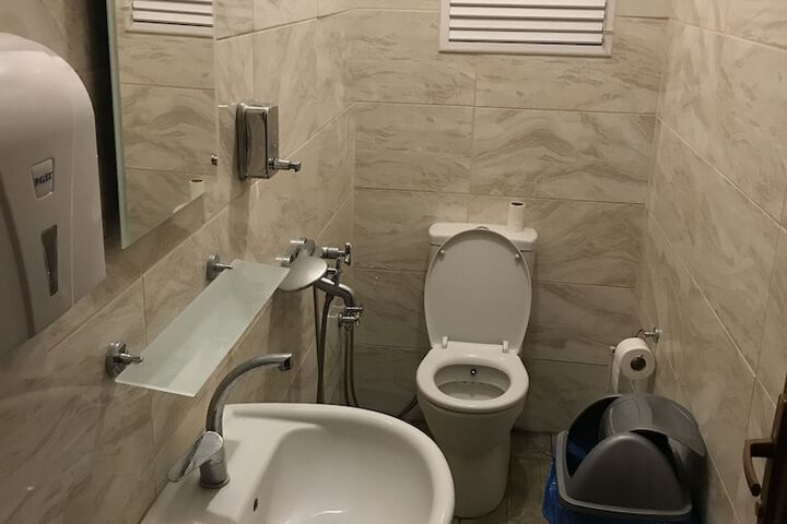 Room 17 of 22