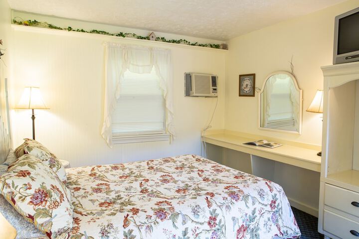 Room 82 of 136