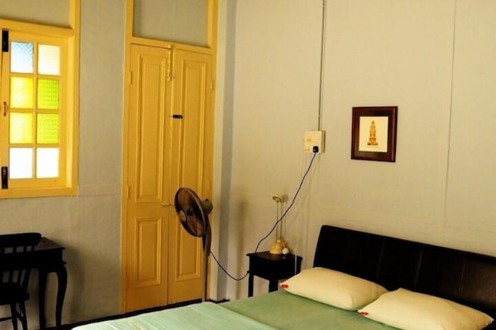 Room 8 of 46